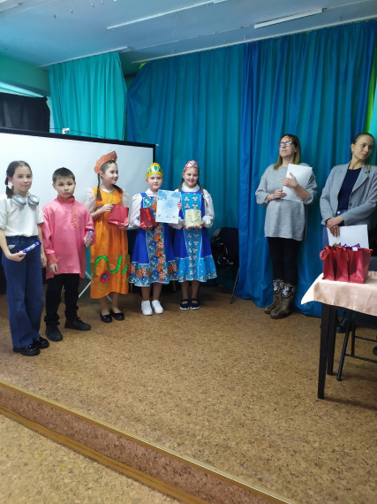 "Умники и умницы".